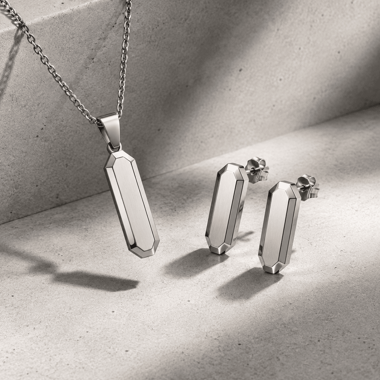 What Buyers Should Know About Minimalist Stainless Steel Necklace Styling - Blog Header Image