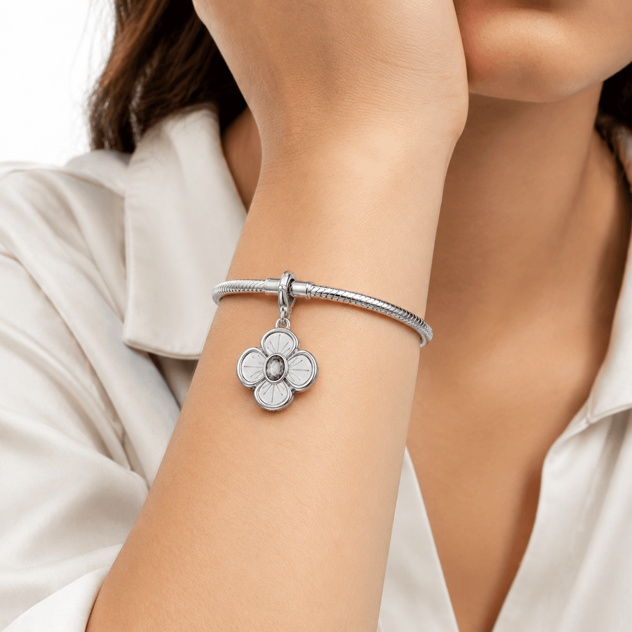 June Bloom Color Change Leaf Charm 5