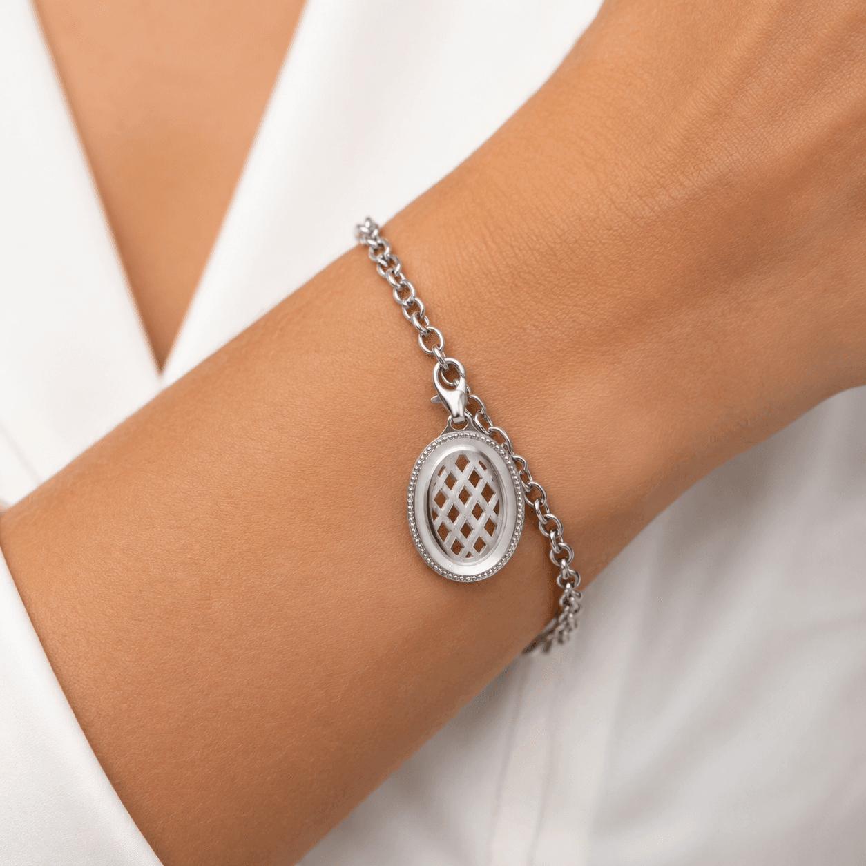 Charm ovale vuoto a reticolo 5