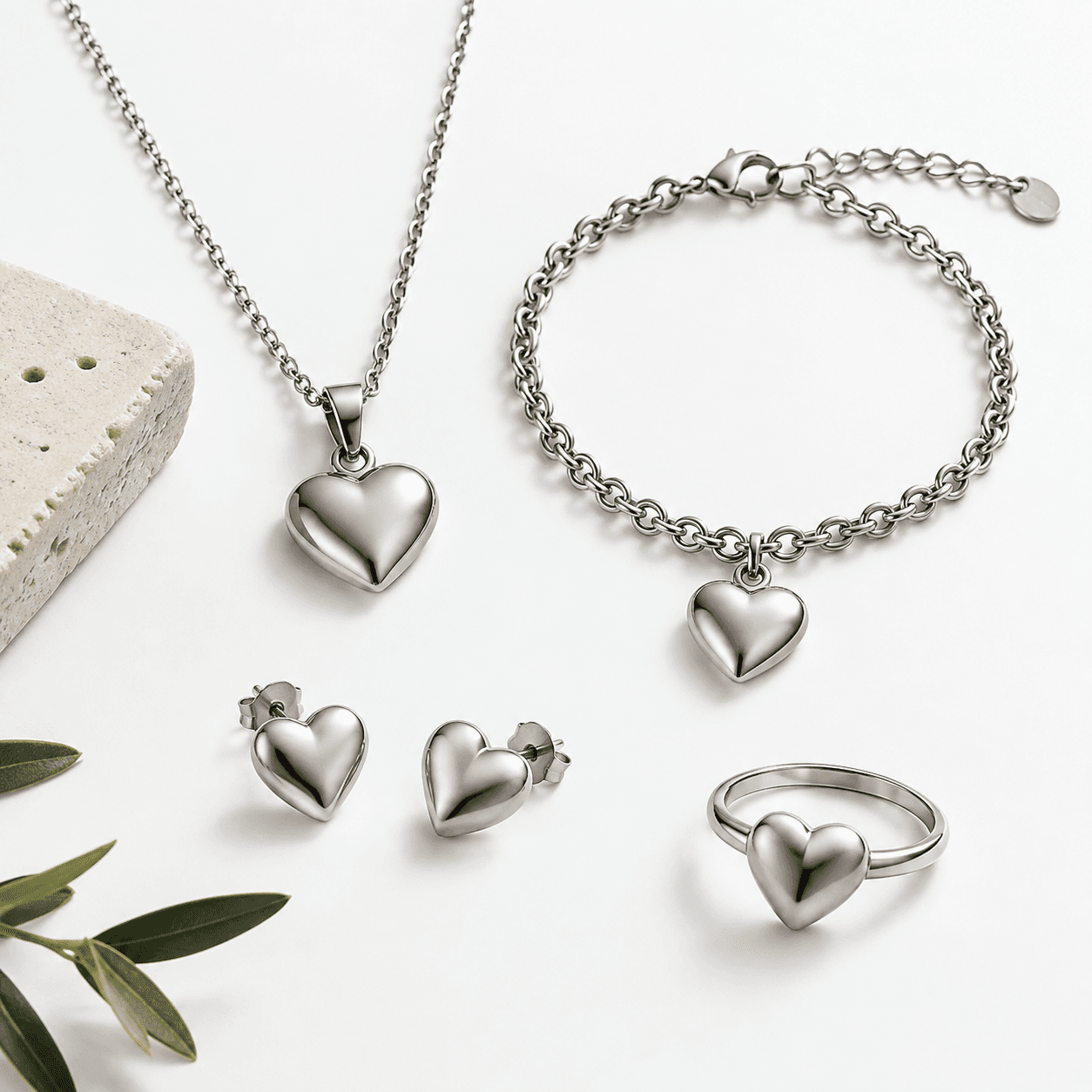 Why Choose Stainless Steel Heart Charm: 316L Guide for Designers - Blog Header Image