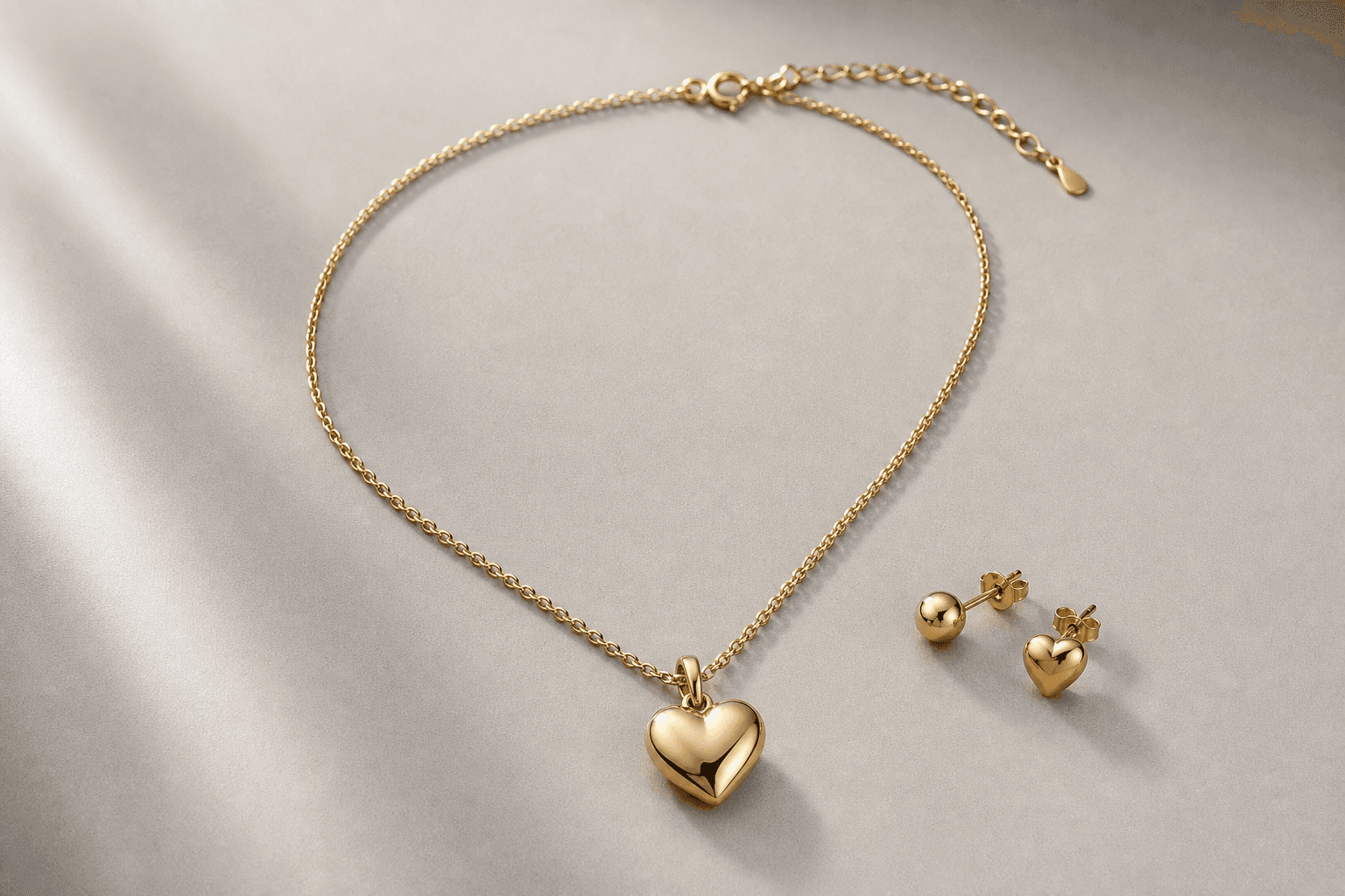 14k gold flash plated heart pendant necklace: Material Tech
