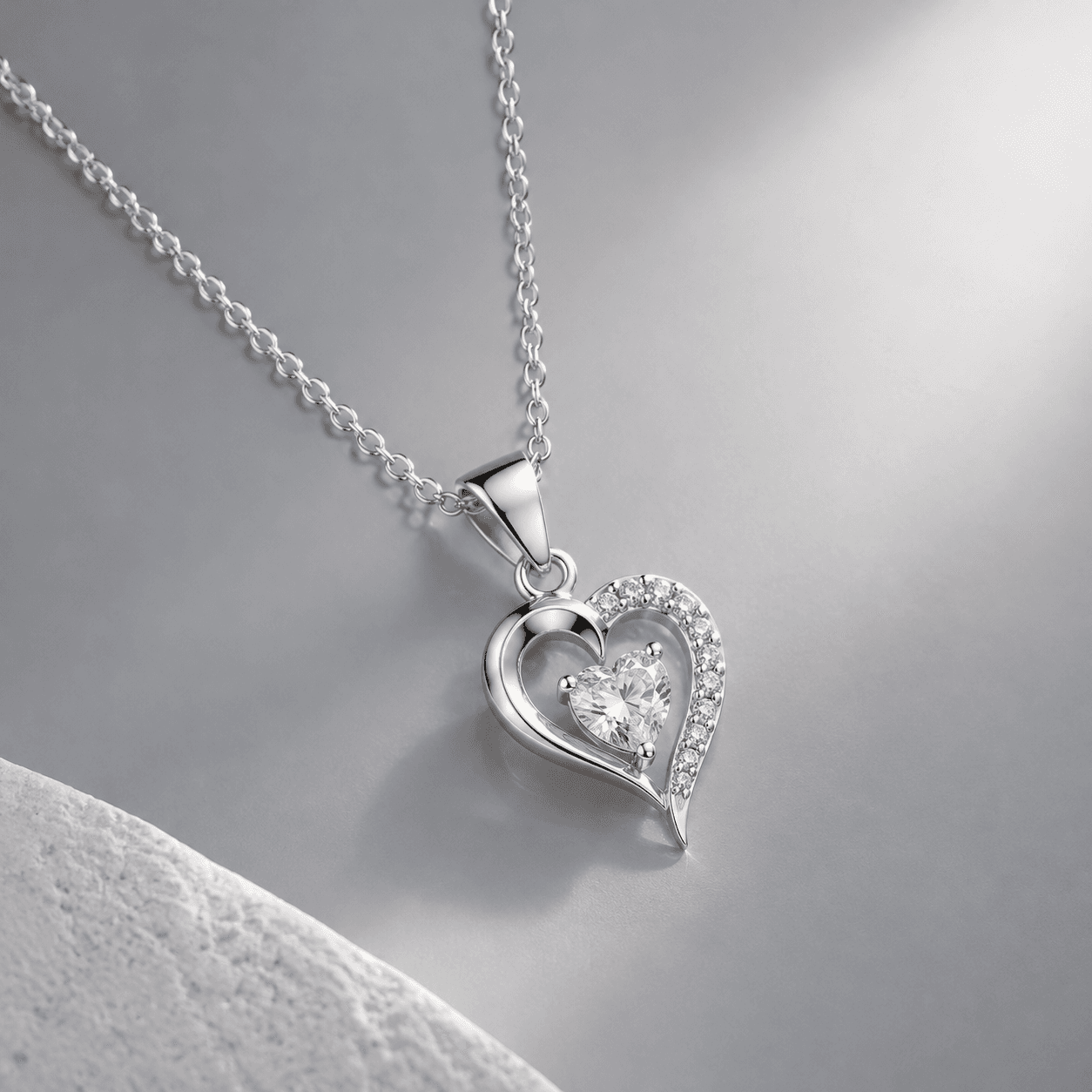 Romantic Charm Styling: Jewelry Pairings & Outfit Ideas