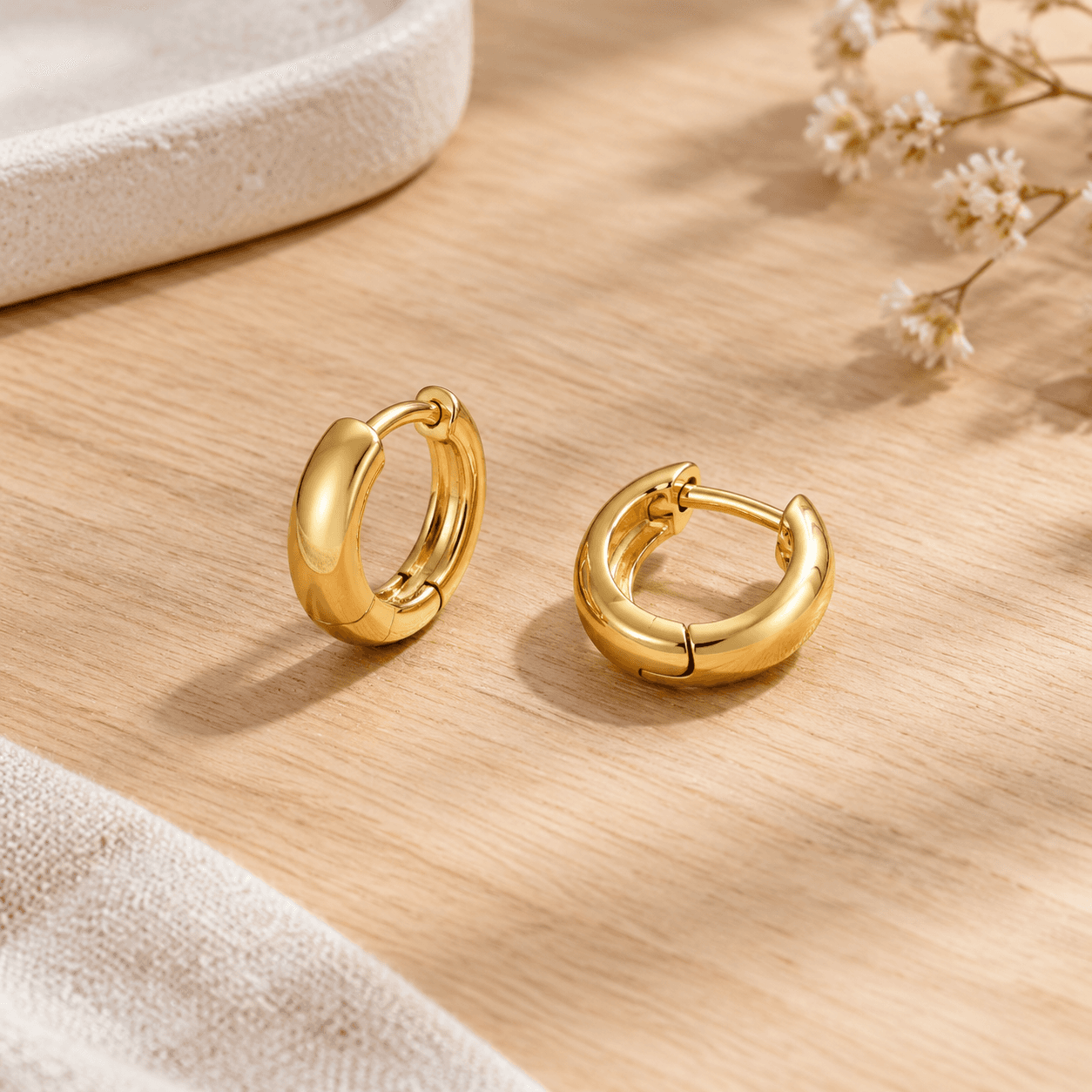 Gold Huggie Hoop Earrings OEM/ODM: B2B Sourcing Guide 2026