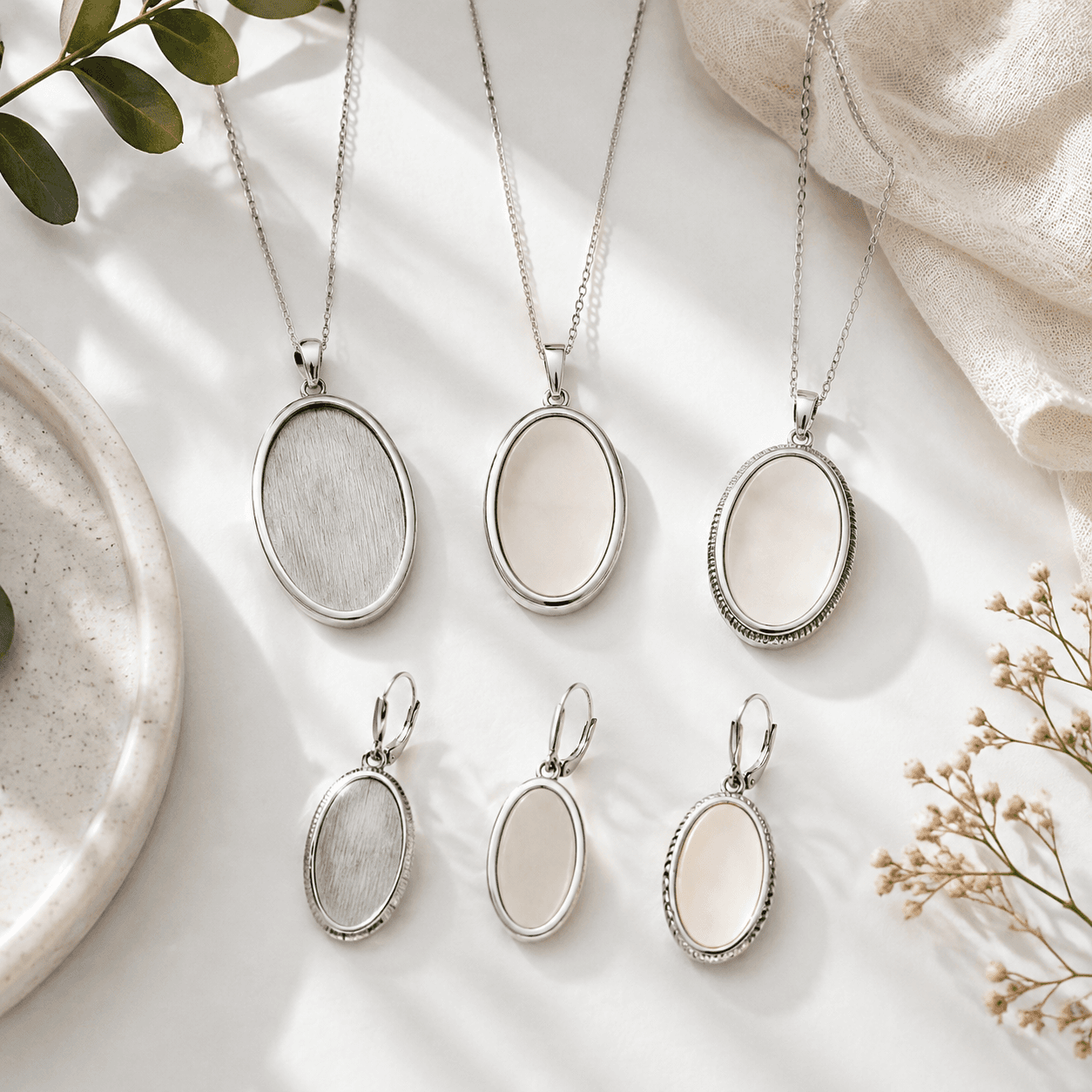 Oval Bezel Pendant Trays: Curated Hub for Designers 2026