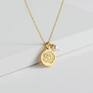 Elegant Gold Rose Pendant Necklace with Minimalist Pearl Charm Jewelry – Custom Rose Charm Necklace for Any Occasion