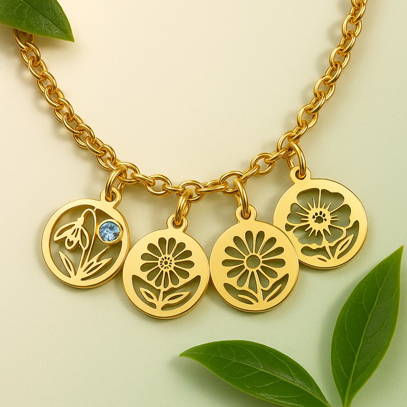 Gold Charm Necklace: Material & Craft Spotlight Gold Charm Necklace: Material & Craft Spotlight - 特色图片