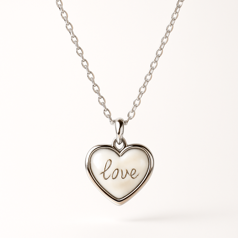 Why Dainty Romantic Necklaces with Personalized Stainless Steel Heart Charms Are a Must-Have for Jewelry Brands