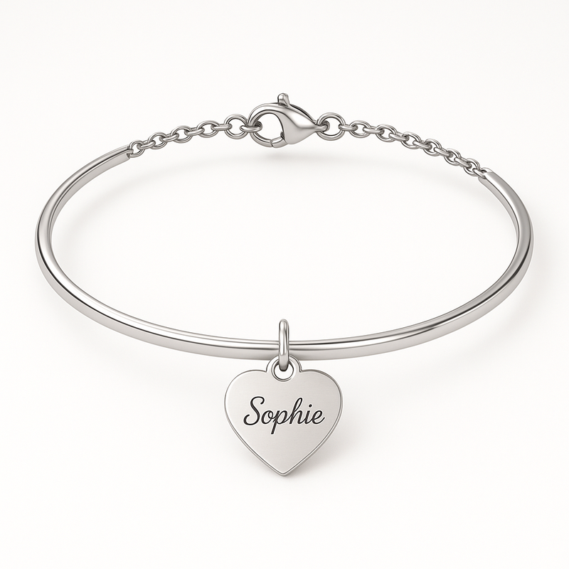 Elevate Your Brand with a Dainty Romantic Bracelet: Customizable Stainless Steel Love Heart Charm Options for Wholesale Jewelry Businesses