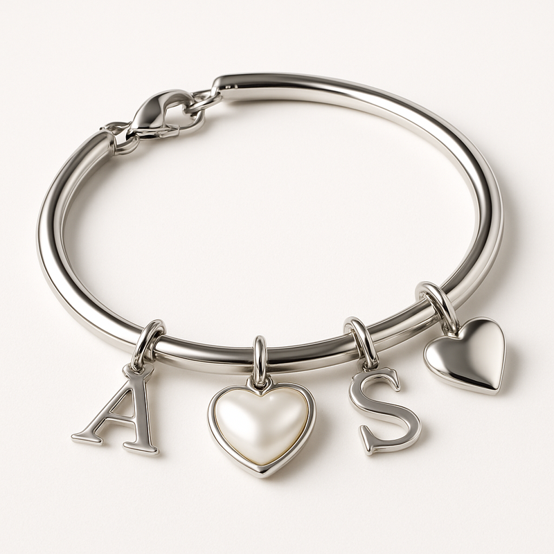Dainty Romantic Bracelet Trends: Personalize Your Stainless Steel Love Charm Bracelet for Wholesale Success