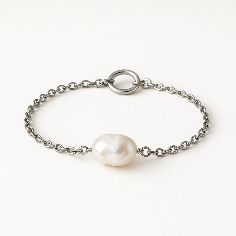 Discover the Trendy Dainty Adjustable Pearl Bracelet: Perfect for Custom Wholesale Orders of Baroque Pearl Toggle Closure and Stainless Steel Designs